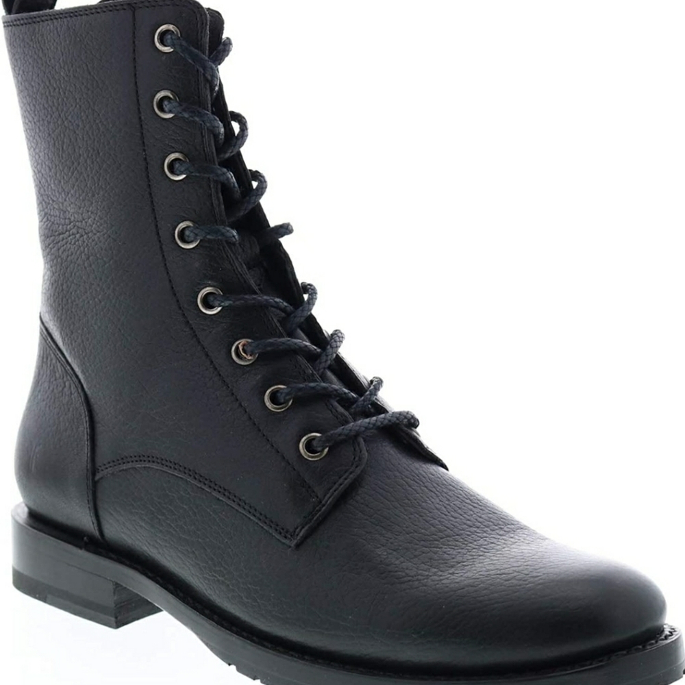 New With NO Box  Frye Natalie lace up boots sz 10 blk